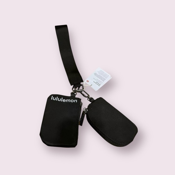 lululemon athletica Handbags - Lululemon New Key Bag Wallet Buckle Bag Dual Pouch Wristlet Black